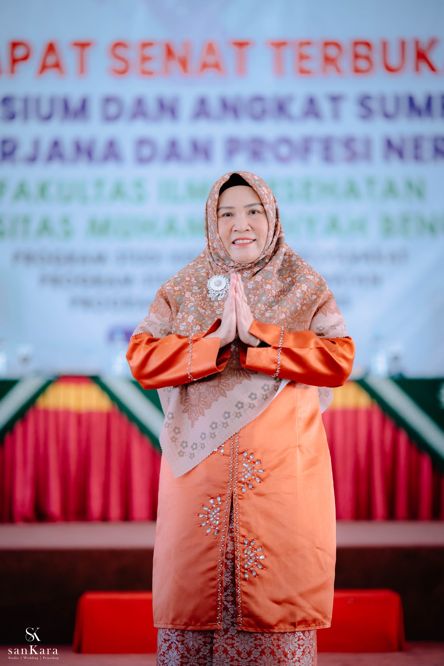 Dr. Eva Oktavidiati, M.Si