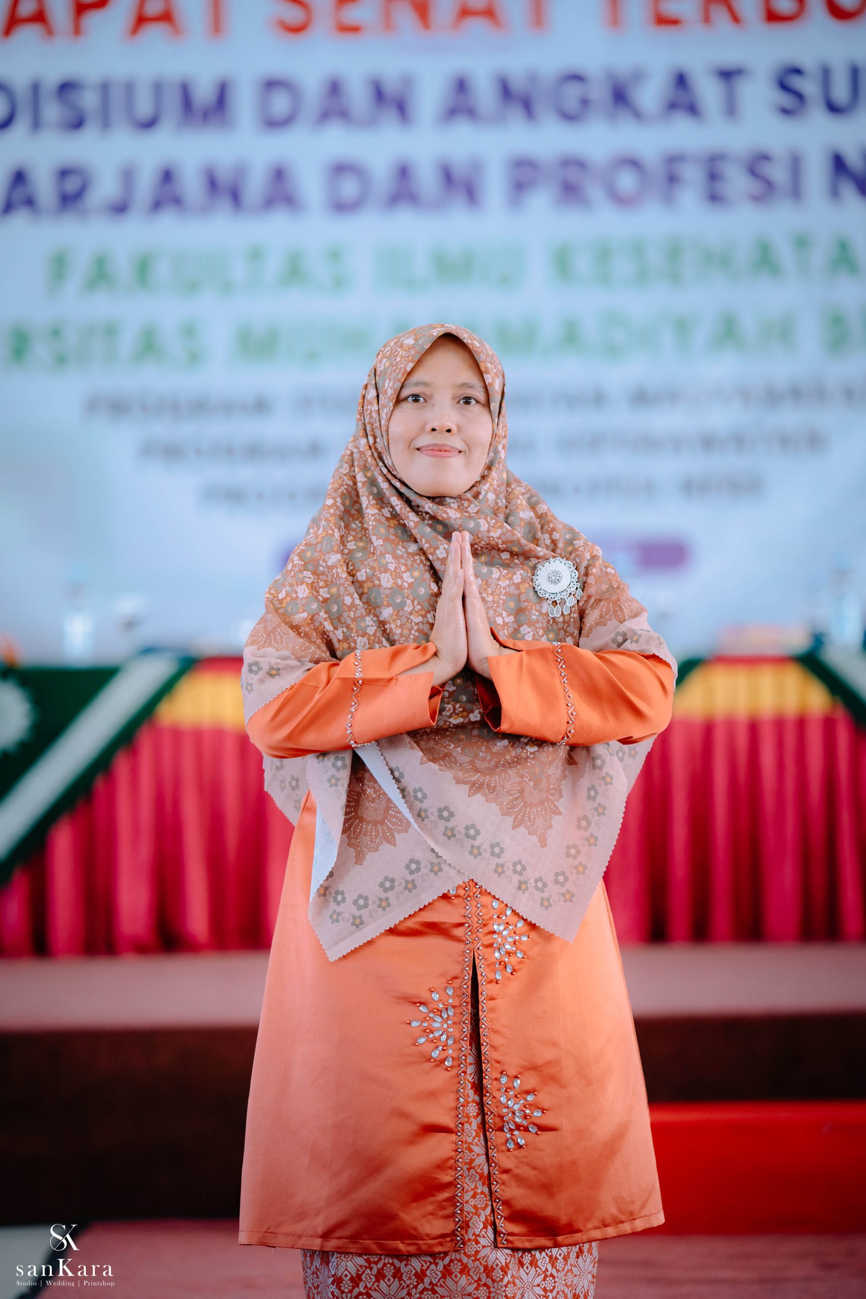  Dr. Emi Kosvianti, S.KM., M.KM